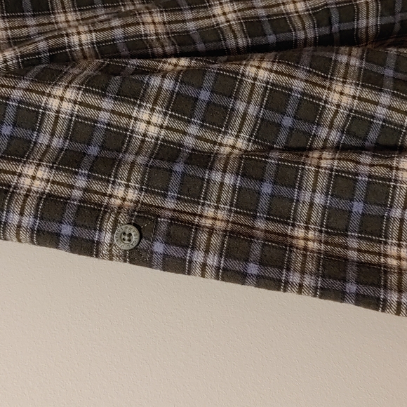 Men's Plaid Flannel Shirt - Picture 3 of 6